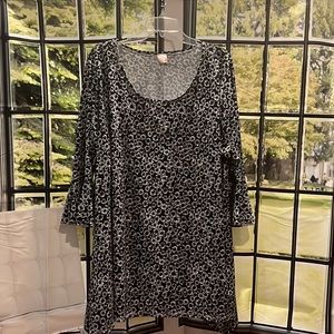 Women’s 3X Tunic Style Blouse.